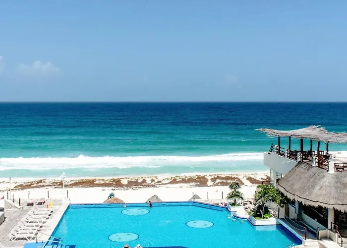 Cancun Beach&Sunrise